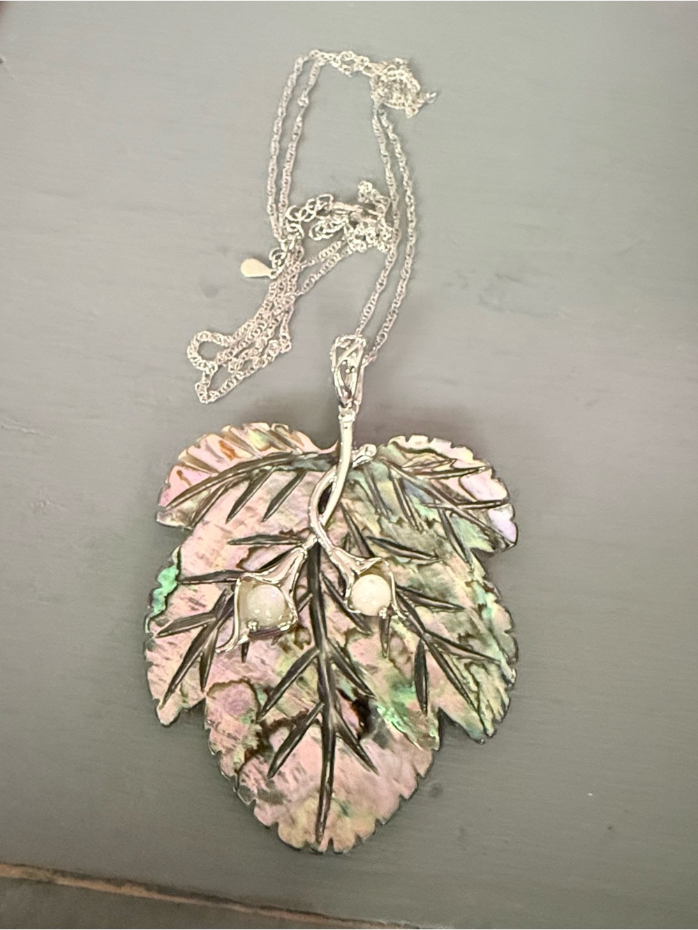 DK 925 Sterling Silver Abalone Shell Leaf Pendant & Necklace